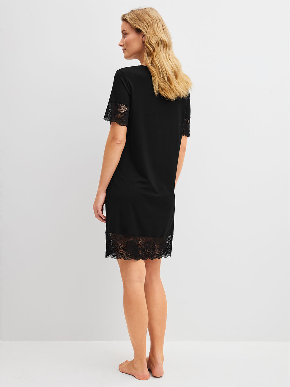 Calida Elegant Dreams Women Short-Sleeved Nightdress